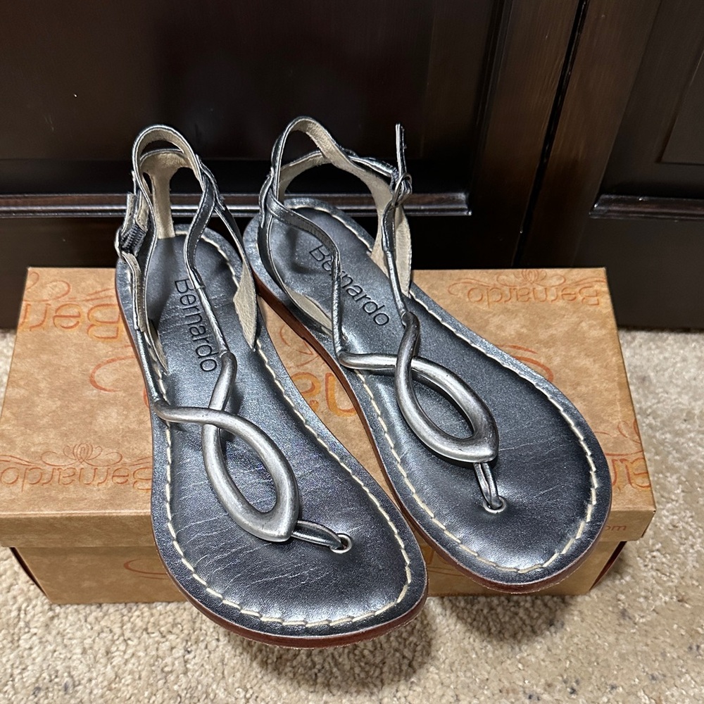 Bernardo Women's Metallic Silver Sandals